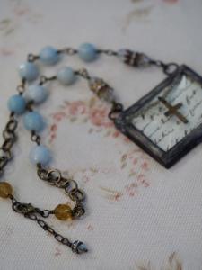 Beveled glass  framed white party Necklace