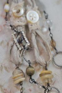 Parfum & Pearls Necklace Online class